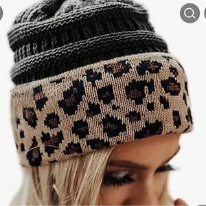 NWT WINDPROOF ROLLED LEOPARD PRINT BREANIE h